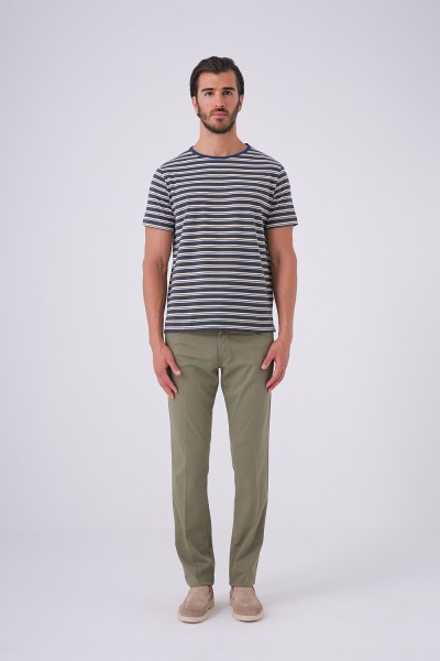 Yuvarlak Yaka Çizgili Tshirt