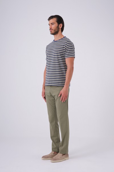 Yuvarlak Yaka Çizgili Tshirt