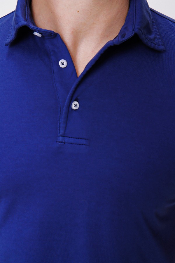 Polo Yaka Üç Düğme T-Shirt
