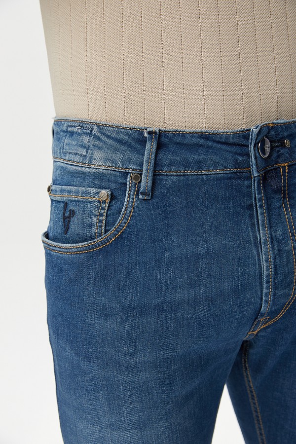 Jean