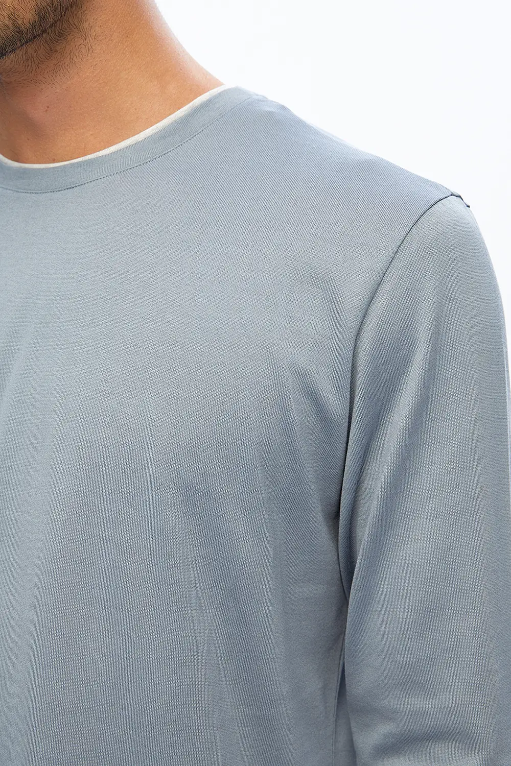 Sweatshirt 4