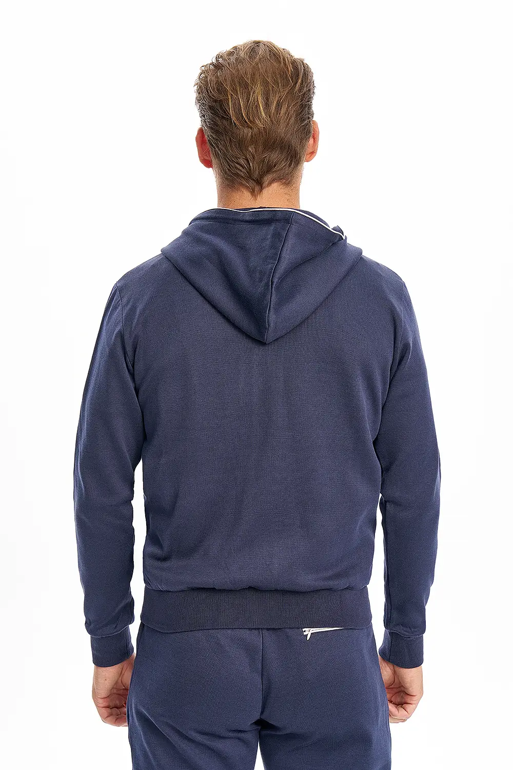 Sweatshirt 4