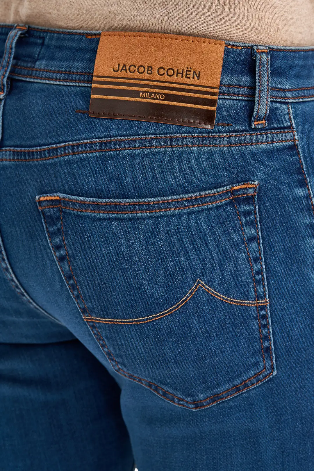 JEAN 4