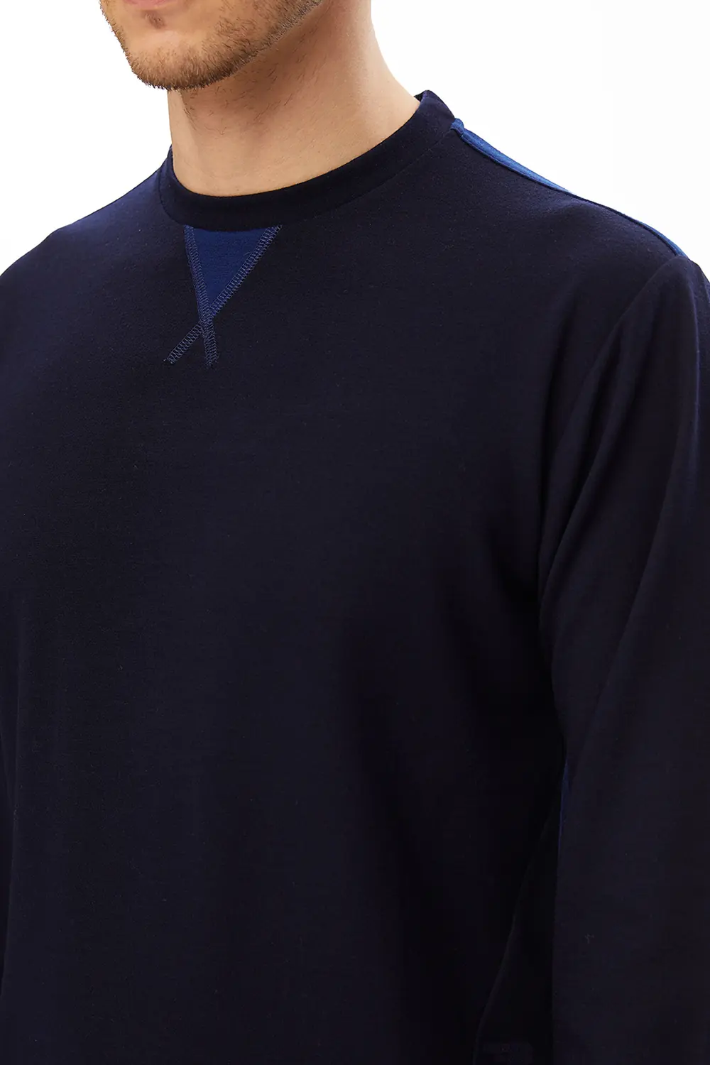Sweatshirt 4